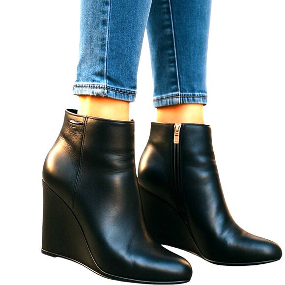 Calvin Klein 9 Black Women's Chelsea Ankle Boots 4 Inch Wedge Heel Shoe - Picture 1 of 10